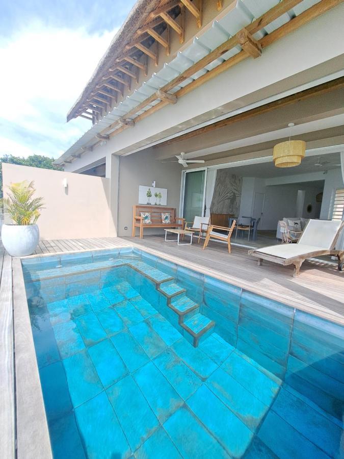 Luxury Beachfront Villa With Private Pool - Jolly'S Rock Calodyne Exterior foto