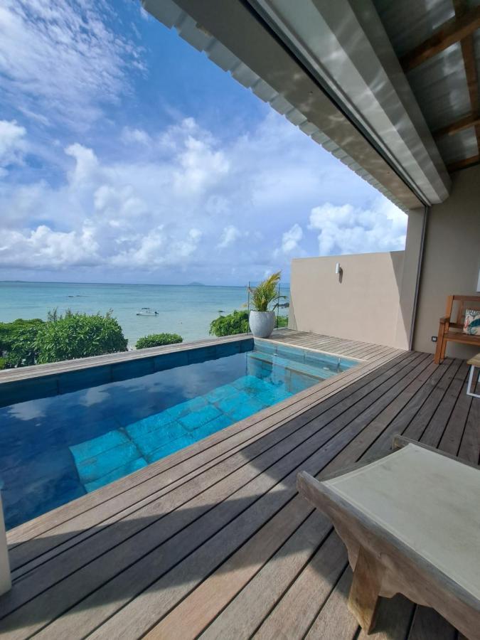 Luxury Beachfront Villa With Private Pool - Jolly'S Rock Calodyne Exterior foto